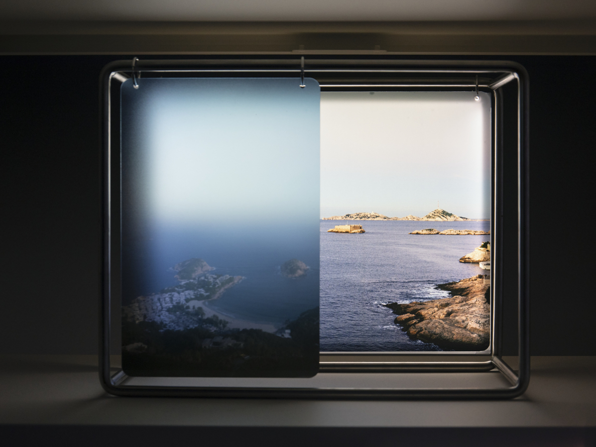https://www.liushuwei.com/files/gimgs/50_liu-shuwei-tomorrow-was-archived-installation-view-palais-de-tokyo-17.jpg