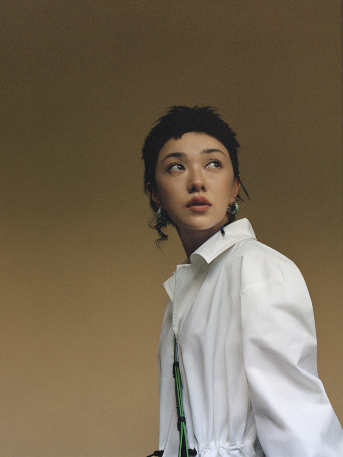 https://www.liushuwei.com/files/gimgs/53_amber-kuo-by-liu-shuwei.jpg