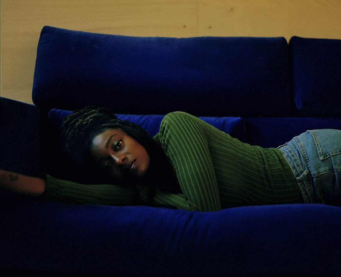 https://www.liushuwei.com/files/gimgs/53_liu-shuwei--little-simz-indie-magazine.jpg