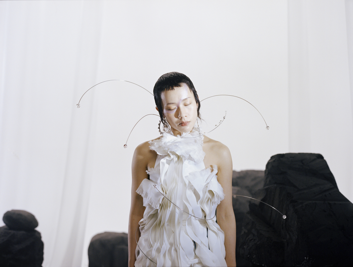 https://www.liushuwei.com/files/gimgs/54_scintii-times-new-roman-ep-cover-by-liu-shuwei-11.jpg