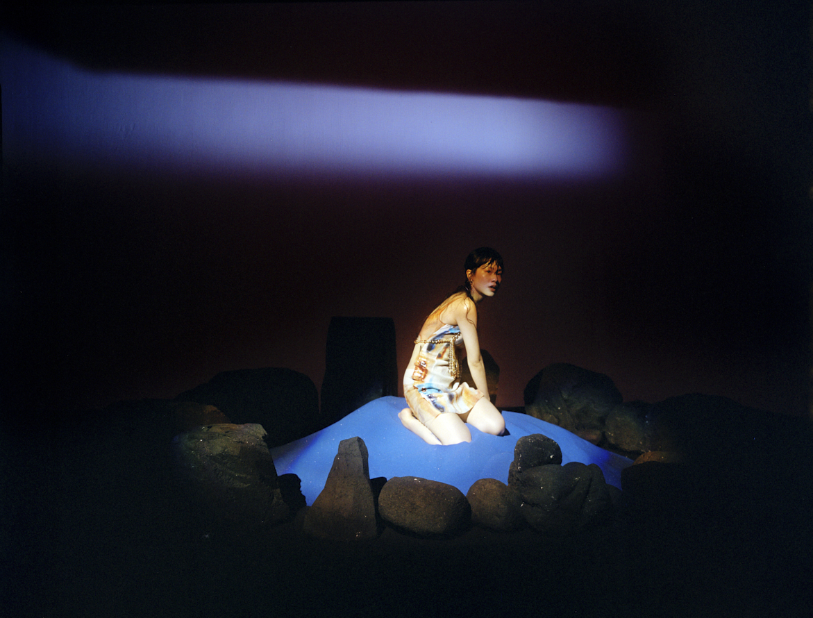 https://www.liushuwei.com/files/gimgs/54_scintii-times-new-roman-ep-cover-photo-by-liu-shuwei-10.jpg